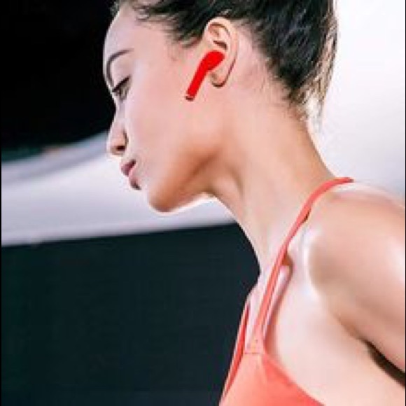 Red In-Earphones - NEW - Picture 6 of 7